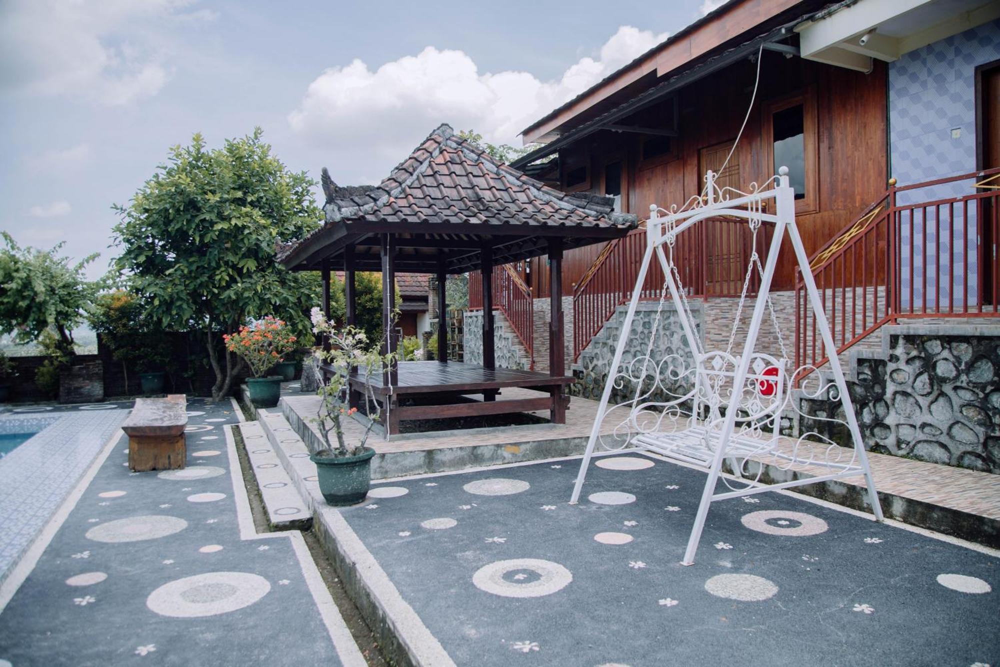 Reddoorz At Villa Bukit Senyum Lombok Kuripan Kültér fotó