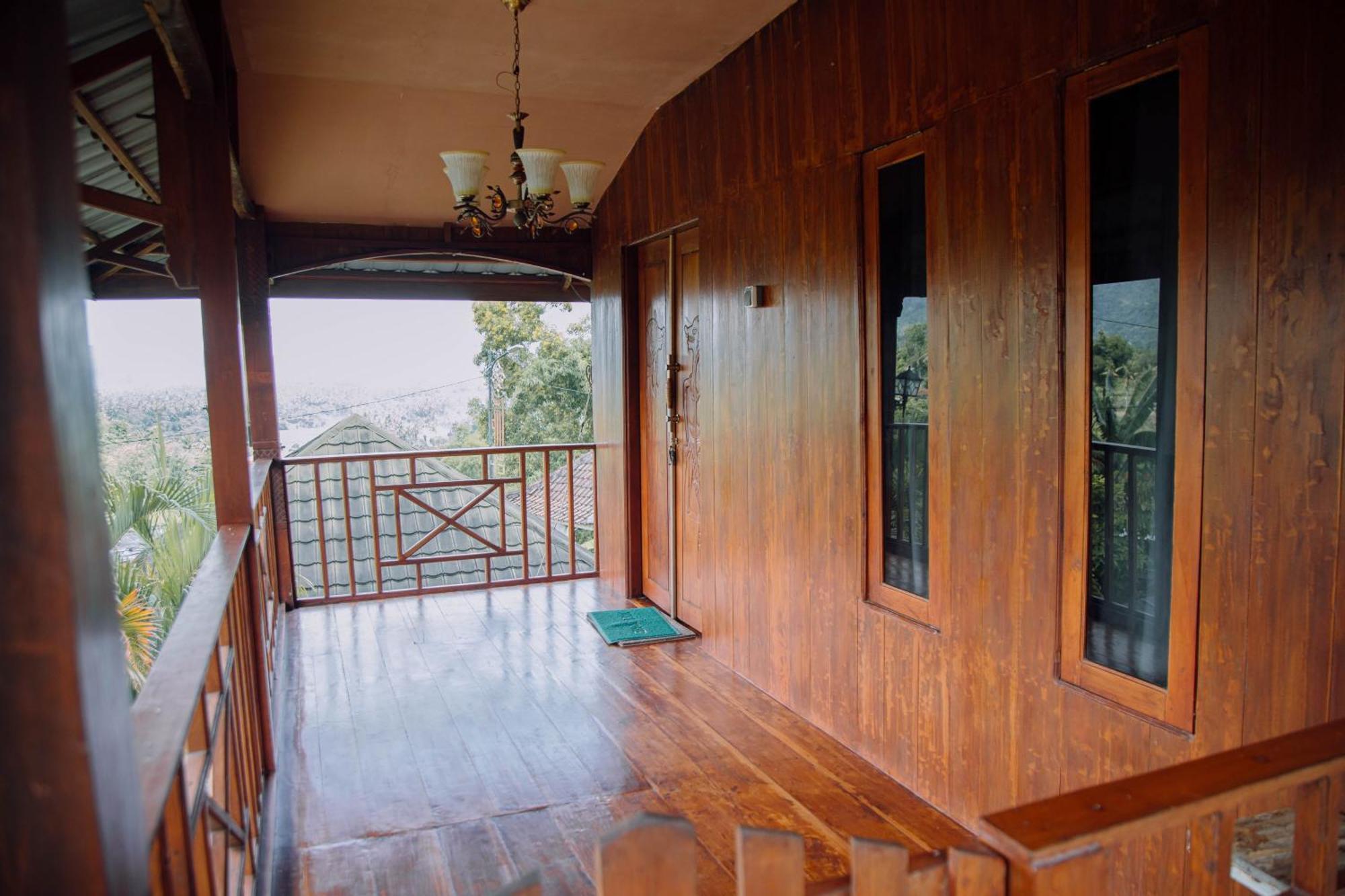 Reddoorz At Villa Bukit Senyum Lombok Kuripan Kültér fotó